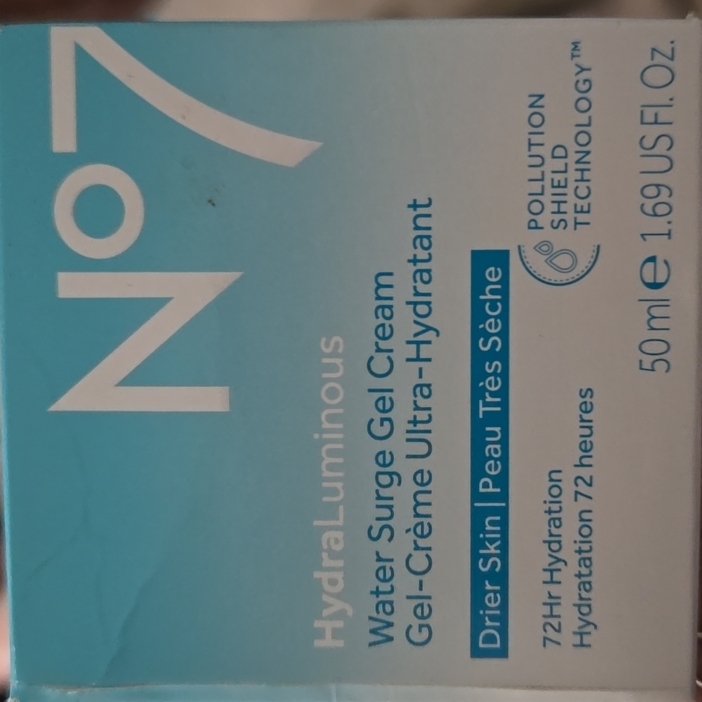 No 7 Hydra Luminous Water Surge Gel Cream